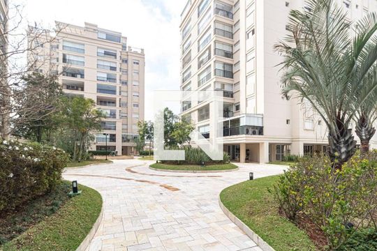 Comprar apartamento na Lapa com 3 quartos, varanda e academia, piscina e churrasqueira no condomínio. — Jardim