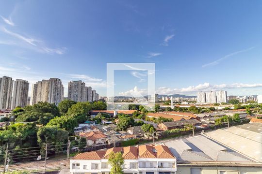 Comprar apartamento na Lapa com 3 quartos, varanda e academia, piscina e churrasqueira no condomínio. — Suíte