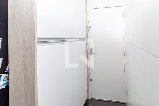 Comprar apartamento na Lapa com 3 quartos, varanda e academia, piscina e churrasqueira no condomínio. — Cozinha