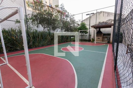 Comprar apartamento na Lapa com 3 quartos, varanda e academia, piscina e churrasqueira no condomínio. — Quadra