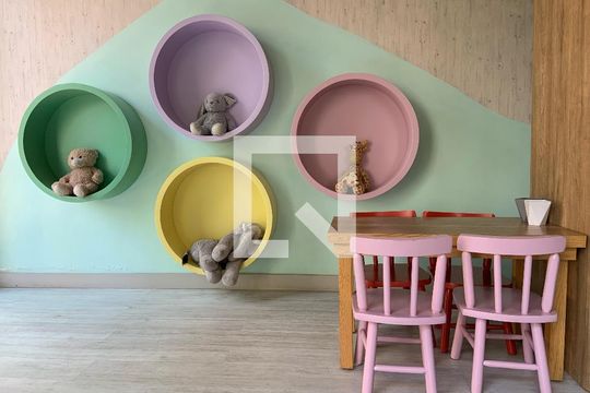Comprar apartamento com 2 quartos, churrasqueira e permite animais de estimação. Ideal para você e sua família! — Área comum