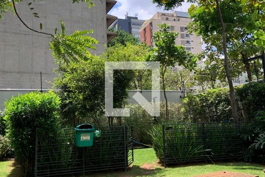 Comprar apartamento com 2 quartos, churrasqueira e permite animais de estimação. Ideal para você e sua família! — Área Externa