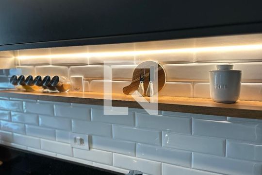 Comprar apartamento com 2 quartos, churrasqueira e permite animais de estimação. Ideal para você e sua família! — Cozinha