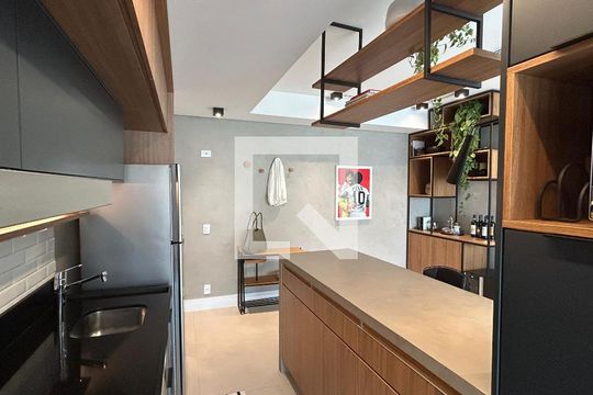 Comprar apartamento com 2 quartos, churrasqueira e permite animais de estimação. Ideal para você e sua família! — Cozinha
