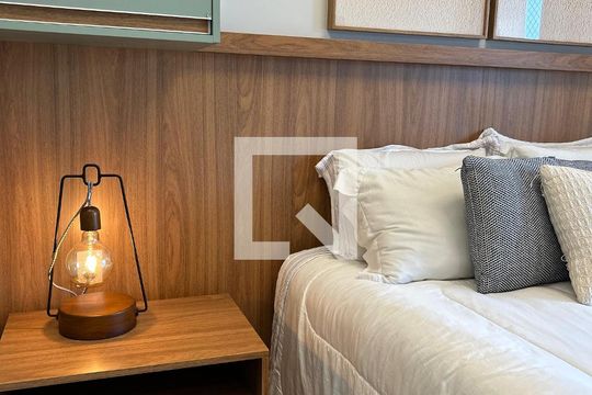 Comprar apartamento com 2 quartos, churrasqueira e permite animais de estimação. Ideal para você e sua família! — Quarto 1
