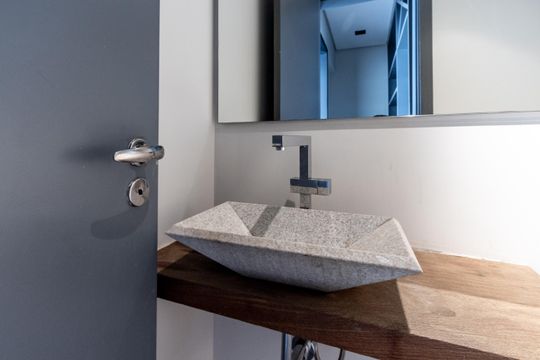 Apartamento para comprar com 3 suítes e varanda gourmet. — Lavabo