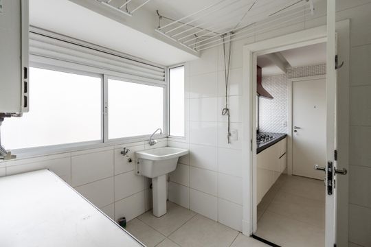 Apartamento para comprar com 3 suítes e varanda gourmet. — Área de Serviço