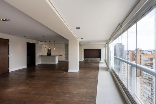 Apartamento para comprar com 3 suítes e varanda gourmet. — Varanda