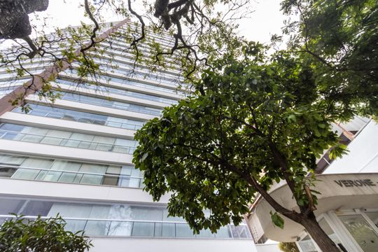 Apartamento para comprar com 3 suítes e varanda gourmet. — Fachada do Condomínio