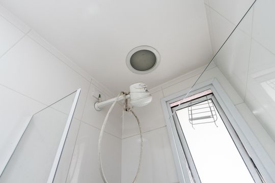 Apartamento para comprar com 3 suítes e varanda gourmet. — Banheiro de Serviço