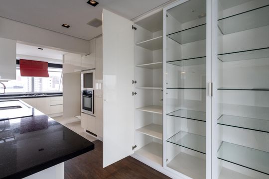 Apartamento para comprar com 3 suítes e varanda gourmet. — Cozinha
