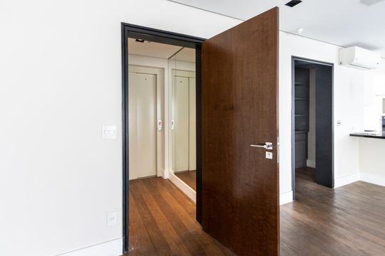 Apartamento para comprar com 3 suítes e varanda gourmet. — Hall privativo