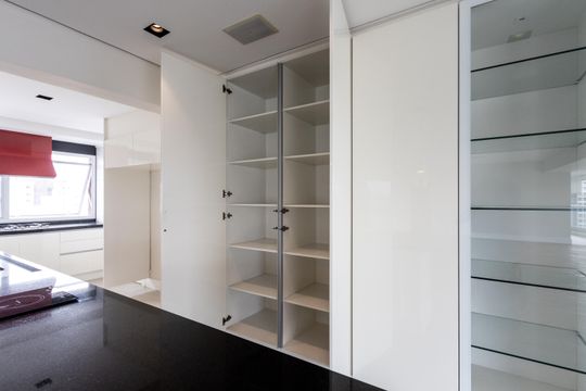 Apartamento para comprar com 3 suítes e varanda gourmet. — Cozinha