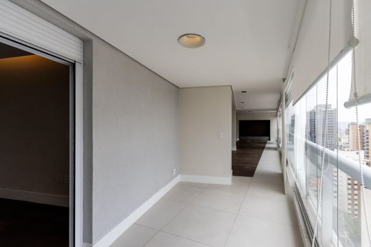 Apartamento para comprar com 3 suítes e varanda gourmet. — Varanda da Suite