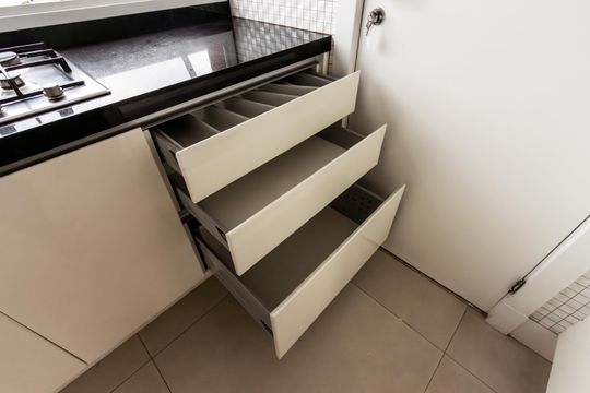 Apartamento para comprar com 3 suítes e varanda gourmet. — Cozinha