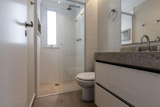 Apartamento para comprar com 3 suítes e varanda gourmet. — Quarto 2 - Banheiro da Suite