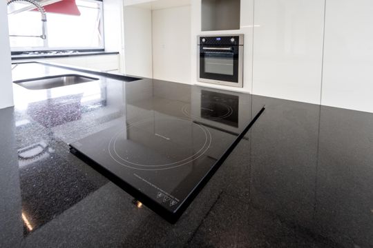 Apartamento para comprar com 3 suítes e varanda gourmet. — Cozinha