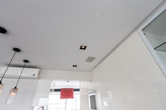 Apartamento para comprar com 3 suítes e varanda gourmet. — Cozinha