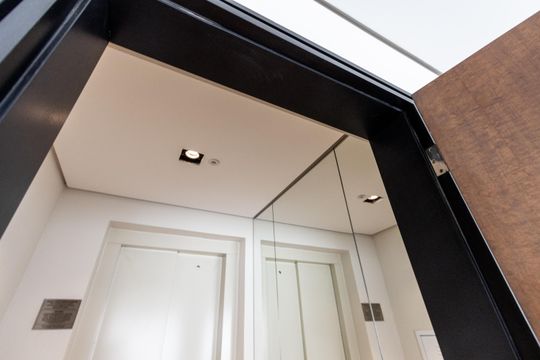 Apartamento para comprar com 3 suítes e varanda gourmet. — Hall privativo