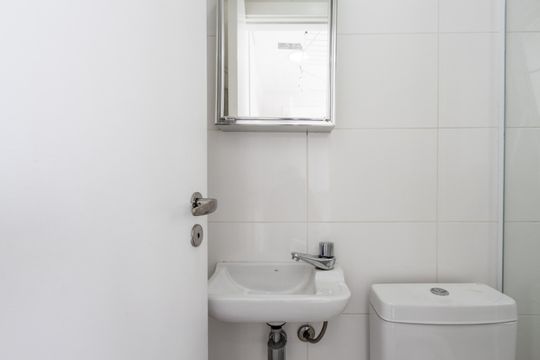Apartamento para comprar com 3 suítes e varanda gourmet. — Banheiro de Serviço