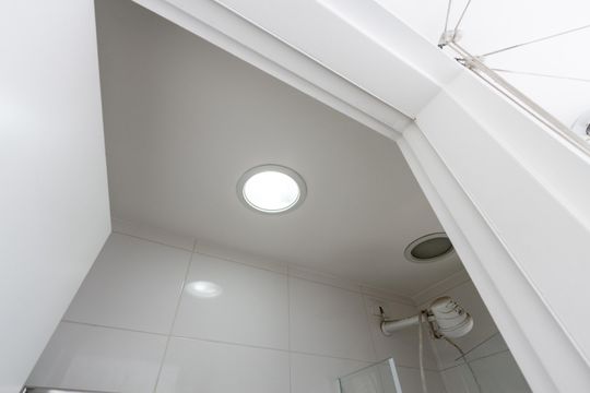 Apartamento para comprar com 3 suítes e varanda gourmet. — Banheiro de Serviço