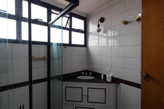 Apartamento para aluguel com 2 quartos, academia no condomínio e aceita animais. — Banheiro social