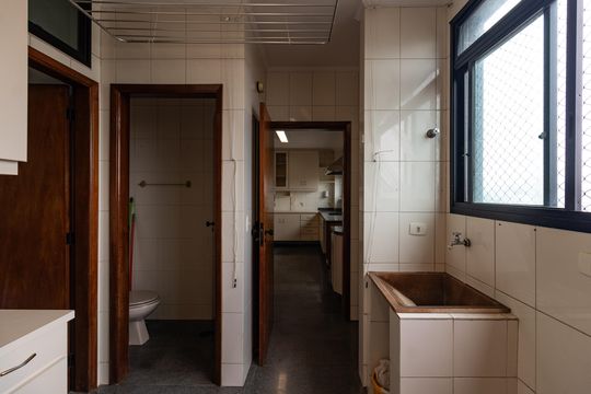Apartamento para aluguel com 2 quartos, academia no condomínio e aceita animais. — Área de Serviço
