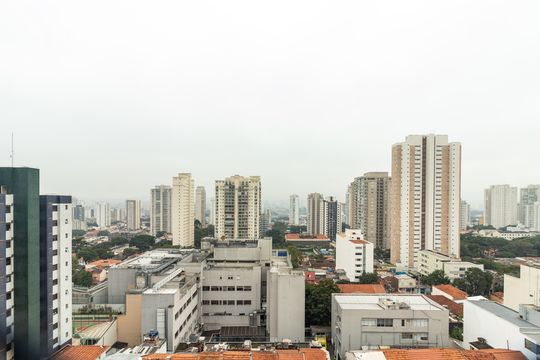 Apartamento para aluguel com 2 quartos, academia no condomínio e aceita animais. — Varanda da Suíte