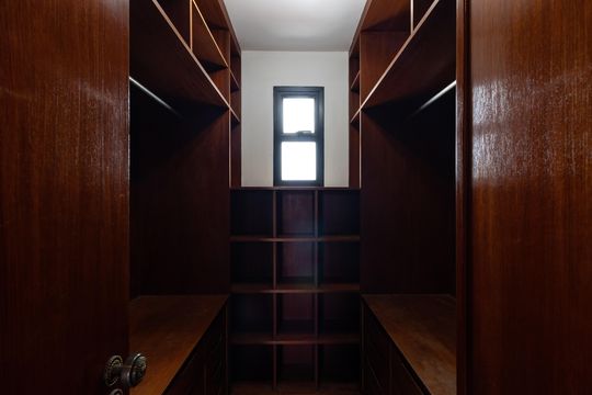 Apartamento para aluguel com 2 quartos, academia no condomínio e aceita animais. — Closet da suíte