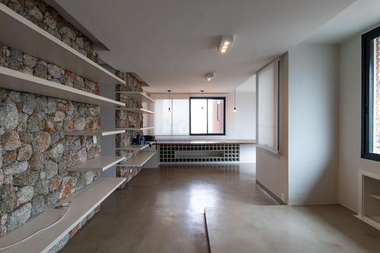 Apartamento para aluguel com 2 quartos, academia no condomínio e aceita animais. — Sala de TV
