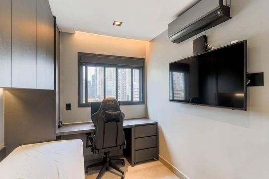 Comprar apartamento mobiliado no Jardim das Acácias com 2 quartos e varanda. Churrasqueira no condomínio. — Suíte 2
