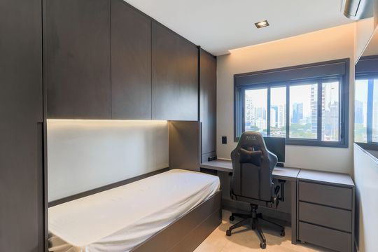 Comprar apartamento mobiliado no Jardim das Acácias com 2 quartos e varanda. Churrasqueira no condomínio. — Suíte 2