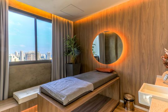 Comprar apartamento mobiliado no Jardim das Acácias com 2 quartos e varanda. Churrasqueira no condomínio. — Área comum - Spa