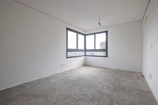 Compra apartamento com 4 quartos, academia no condomínio e permite animais de estimação. — Suíte 2