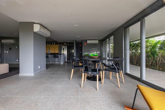 Compra apartamento com 4 quartos, academia no condomínio e permite animais de estimação. — Área comum