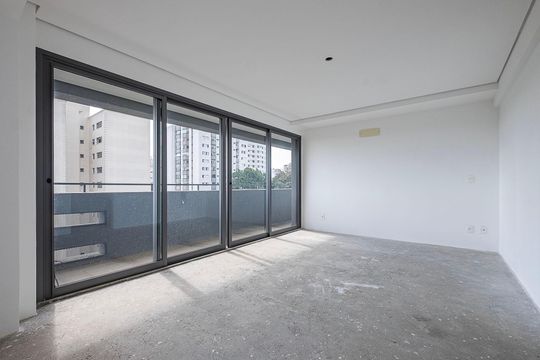 Compra apartamento com 4 quartos, academia no condomínio e permite animais de estimação. — Suíte 1
