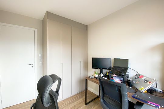 Apartamento na Vila Romana com 3 suítes, varanda e churrasqueira. Piscina no condomínio. Excelente compra! — Suíte 2