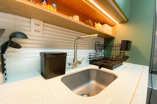 Apartamento na Vila Romana com 3 suítes, varanda e churrasqueira. Piscina no condomínio. Excelente compra! — Cozinha