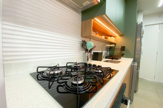 Apartamento na Vila Romana com 3 suítes, varanda e churrasqueira. Piscina no condomínio. Excelente compra! — Cozinha