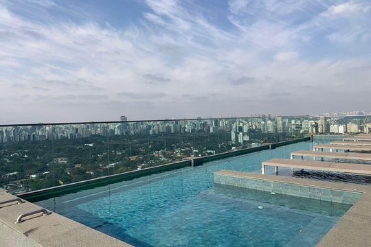 Comprar apartamento com 2 quartos, churrasqueira e permite animais de estimação. Ideal para você e sua família! — Área Comum