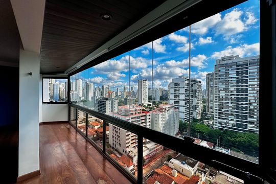 Apartamento para comprar na Cidade Monções com 3 quartos e varanda. — Sacada Integrada