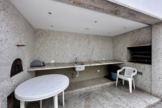 Apartamento para comprar na Cidade Monções com 3 quartos e varanda. — Churrasqueira