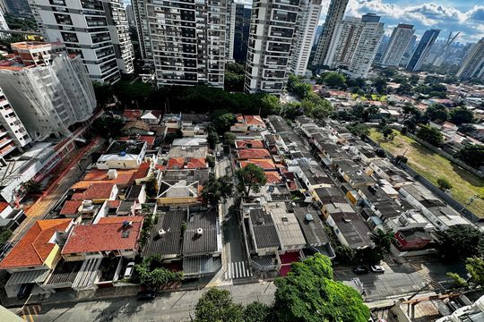 Apartamento para comprar na Cidade Monções com 3 quartos e varanda. — Vista da Sala