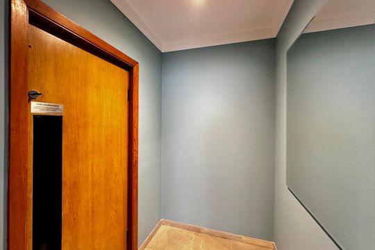Apartamento para comprar na Cidade Monções com 3 quartos e varanda. — Hall Social Apartamento