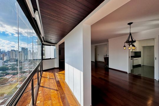 Apartamento para comprar na Cidade Monções com 3 quartos e varanda. — Sacada da Sala