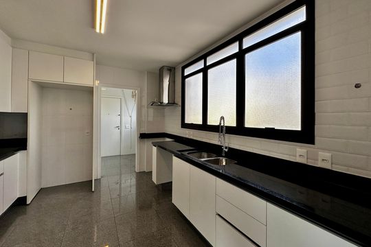 Apartamento para comprar na Cidade Monções com 3 quartos e varanda. — Cozinha