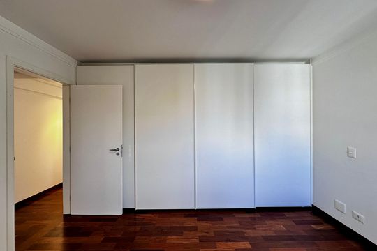 Apartamento para comprar na Cidade Monções com 3 quartos e varanda. — Suíte 2
