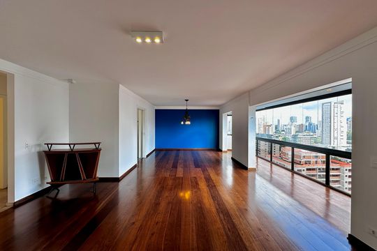 Apartamento para comprar na Cidade Monções com 3 quartos e varanda. — foto 1