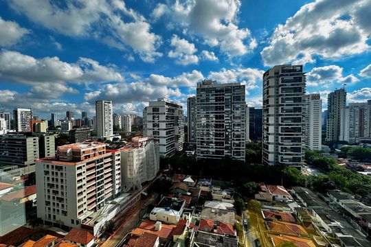 Apartamento para comprar na Cidade Monções com 3 quartos e varanda. — Vista da Sala