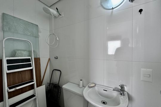 Apartamento para comprar na Cidade Monções com 3 quartos e varanda. — Banheiro de Serviço